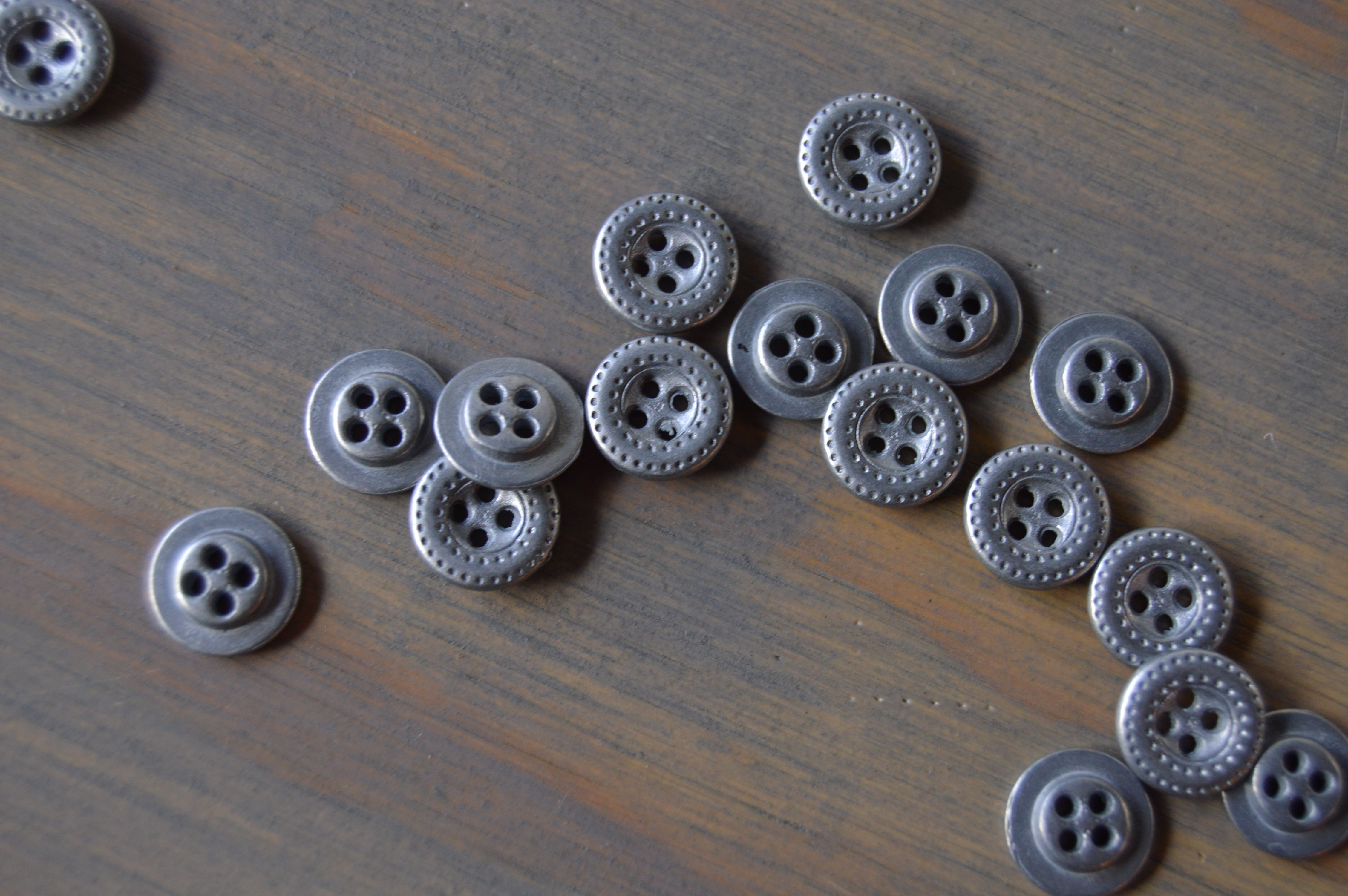 25 metal botones-color Antik plata flores 17mm-p00kn0101 